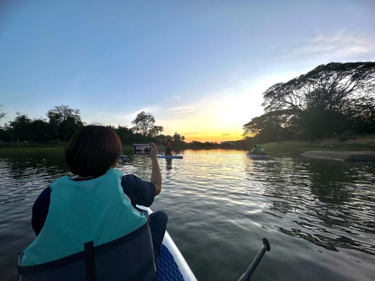 Une Jai Place เรือนอุ่นใจ Phimai Exterior photo