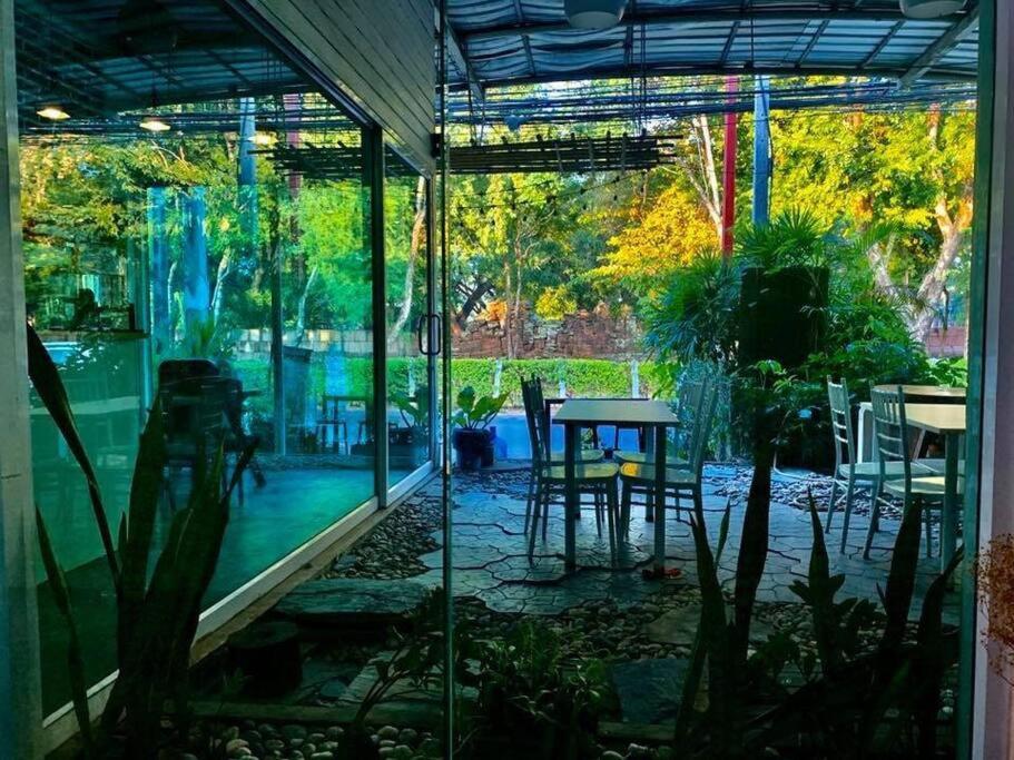 Une Jai Place เรือนอุ่นใจ Phimai Exterior photo