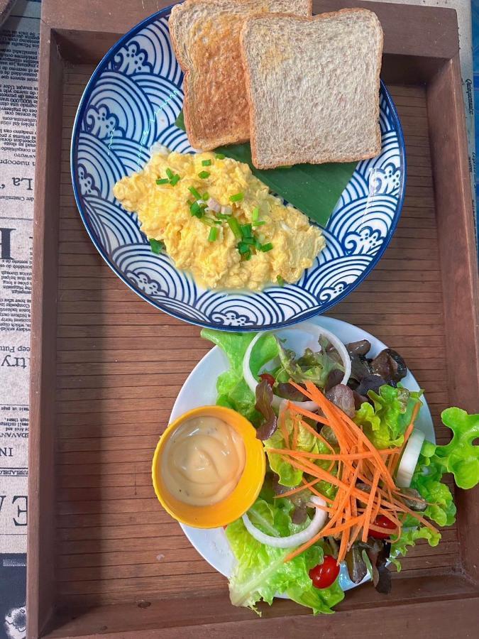 Une Jai Place เรือนอุ่นใจ Phimai Exterior photo